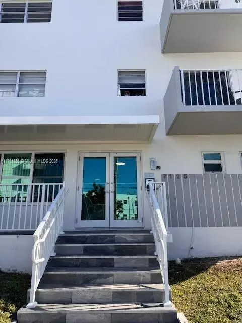 Miami Beach, FL 33141,7125 Bonita Dr #303