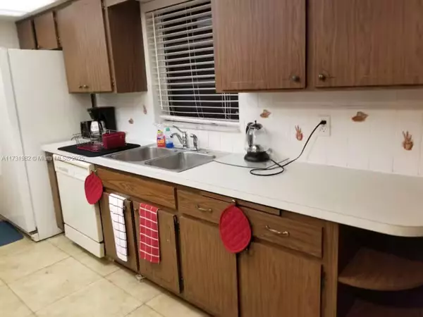 Fort Lauderdale, FL 33315,1480 ROOM#1 SW 6TH AVE