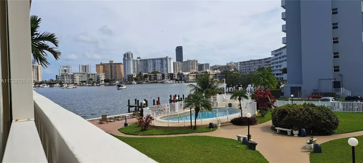 Hallandale Beach, FL 33009,450 Golden Isles Dr #2B