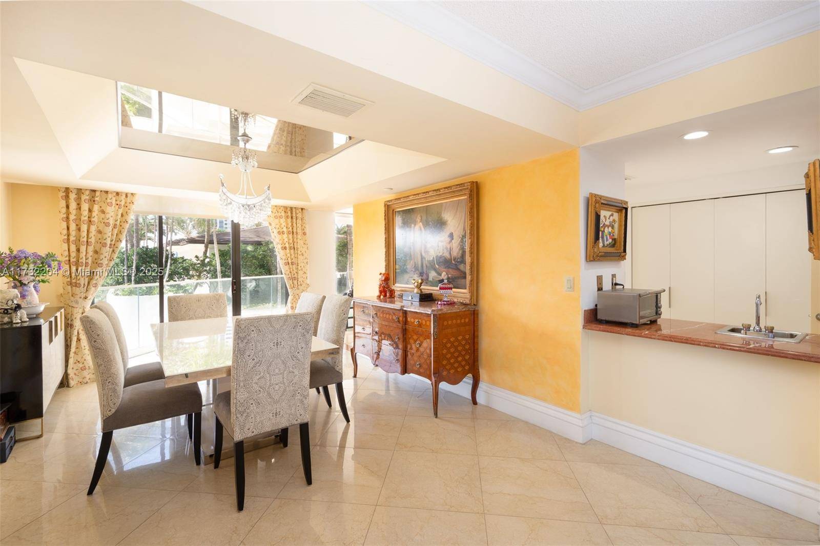 Aventura, FL 33160,2800 Island Blvd #402