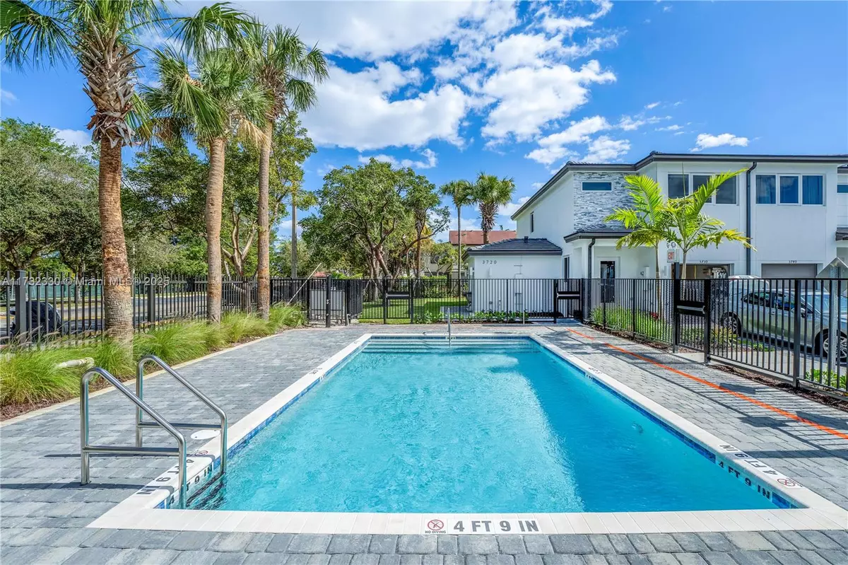 Pembroke Park, FL 33023,5125 SW 37 ST #5125