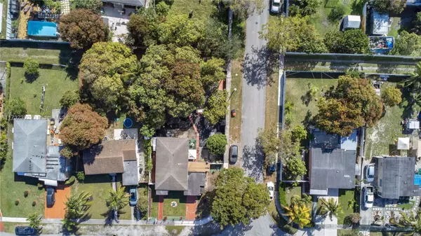 North Miami, FL 33168,380 NW 133rd St