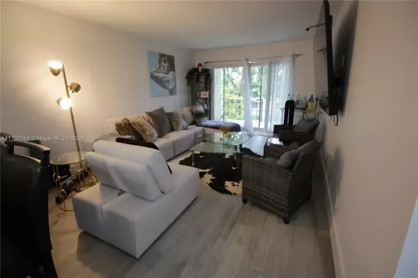 3002 NE 5th Ter #210-B, Wilton Manors, FL 33334
