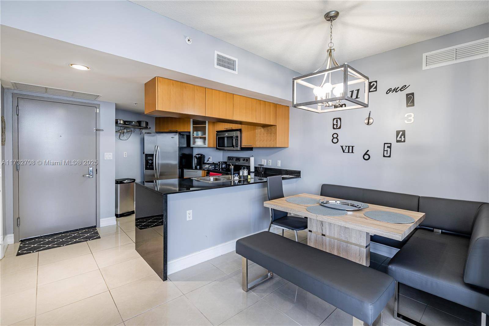Miami, FL 33132,1750 N Bayshore Dr #2301