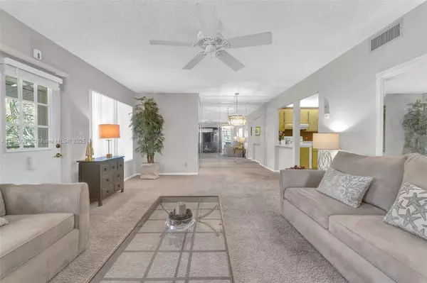 Green Acres, FL 33463,442 Pine Glen Ln #D-2