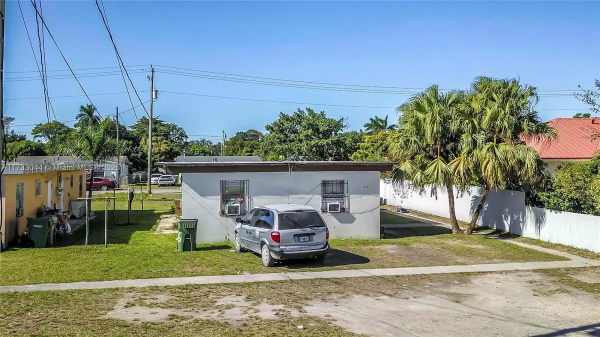 Homestead, FL 33030,516 SW 9th Ave