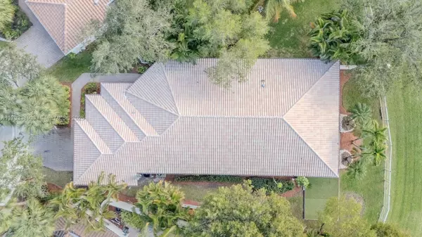 Weston, FL 33327,2575 Bay Pointe Dr