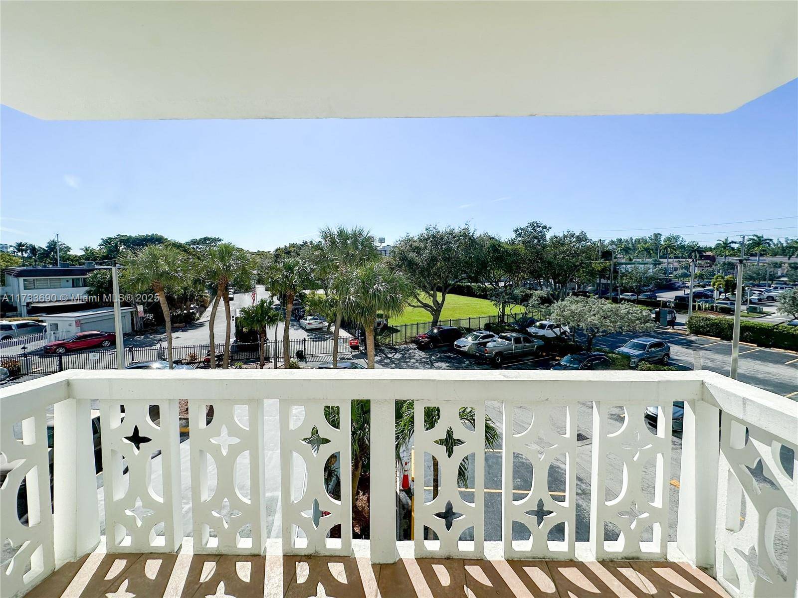 North Miami, FL 33181,13155 Ixora Ct #302