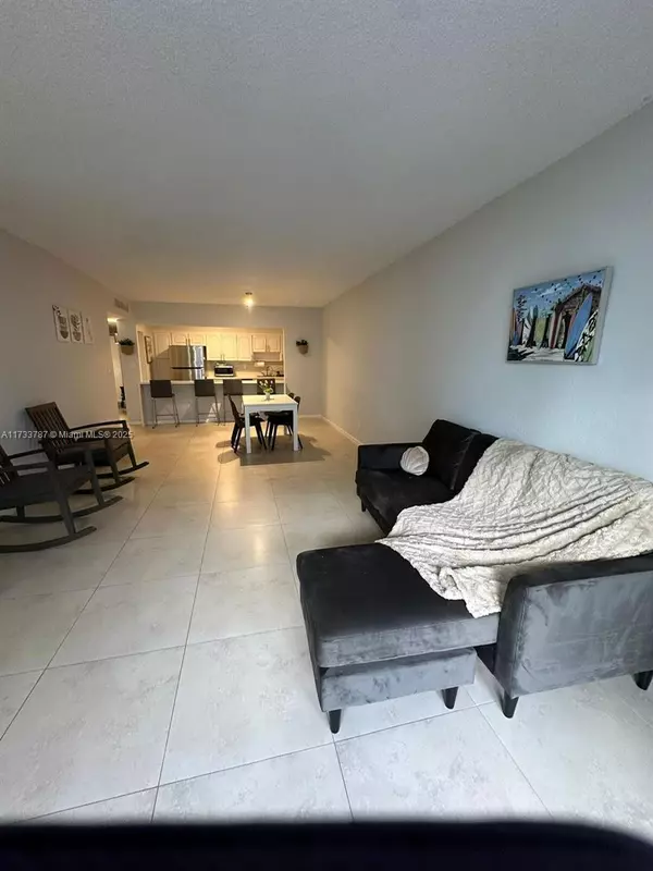 Sunny Isles Beach, FL 33160,19380 Collins Ave #511
