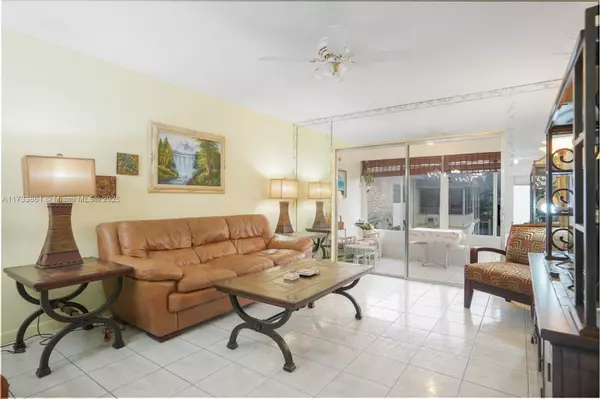 Lauderdale Lakes, FL 33313,5171 W Oakland Park Blvd #311