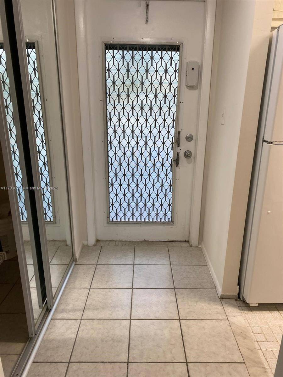 Sunrise, FL 33322,8460 Sunrise Lakes Blvd #208