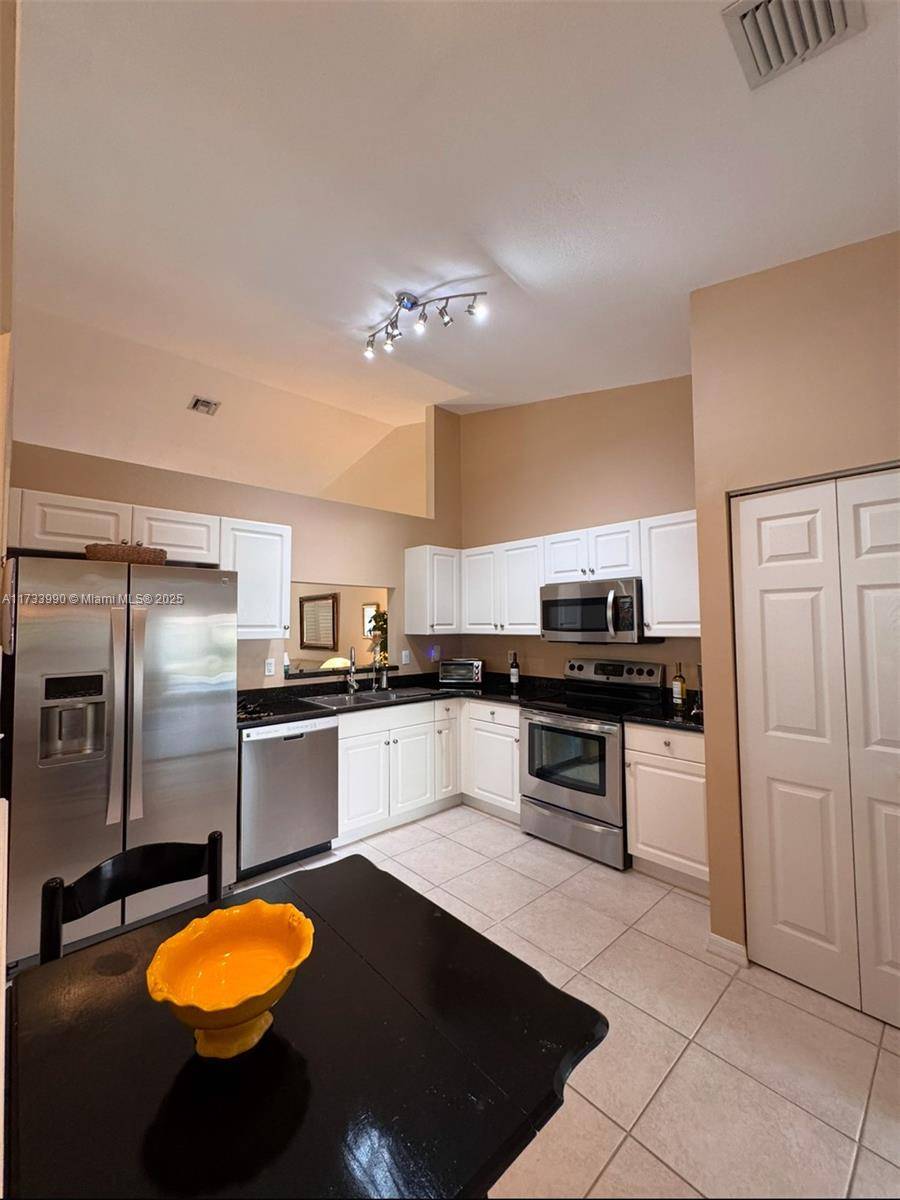 Delray Beach, FL 33484,6050 Heliconia Rd #6050