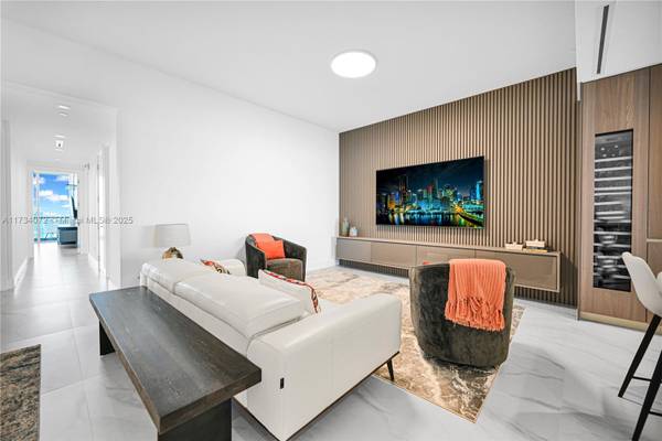 Sunny Isles Beach, FL 33160,18501 Collins Ave #2103