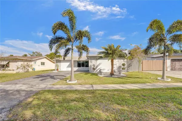 Pembroke Pines, FL 33024,941 NW 89th Ter