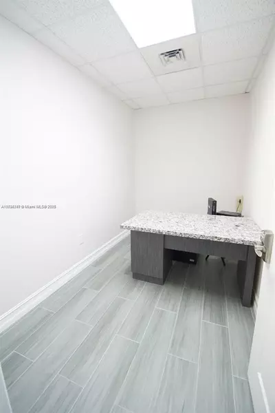 17670 NW 78th Ave #108, Hialeah, FL 33015