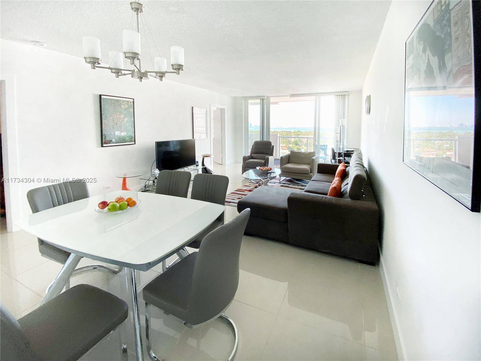 Miami Beach, FL 33140,5601 Collins Ave #1423