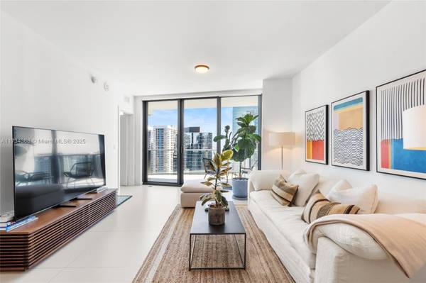 1300 S Miami Ave #2803, Miami, FL 33130