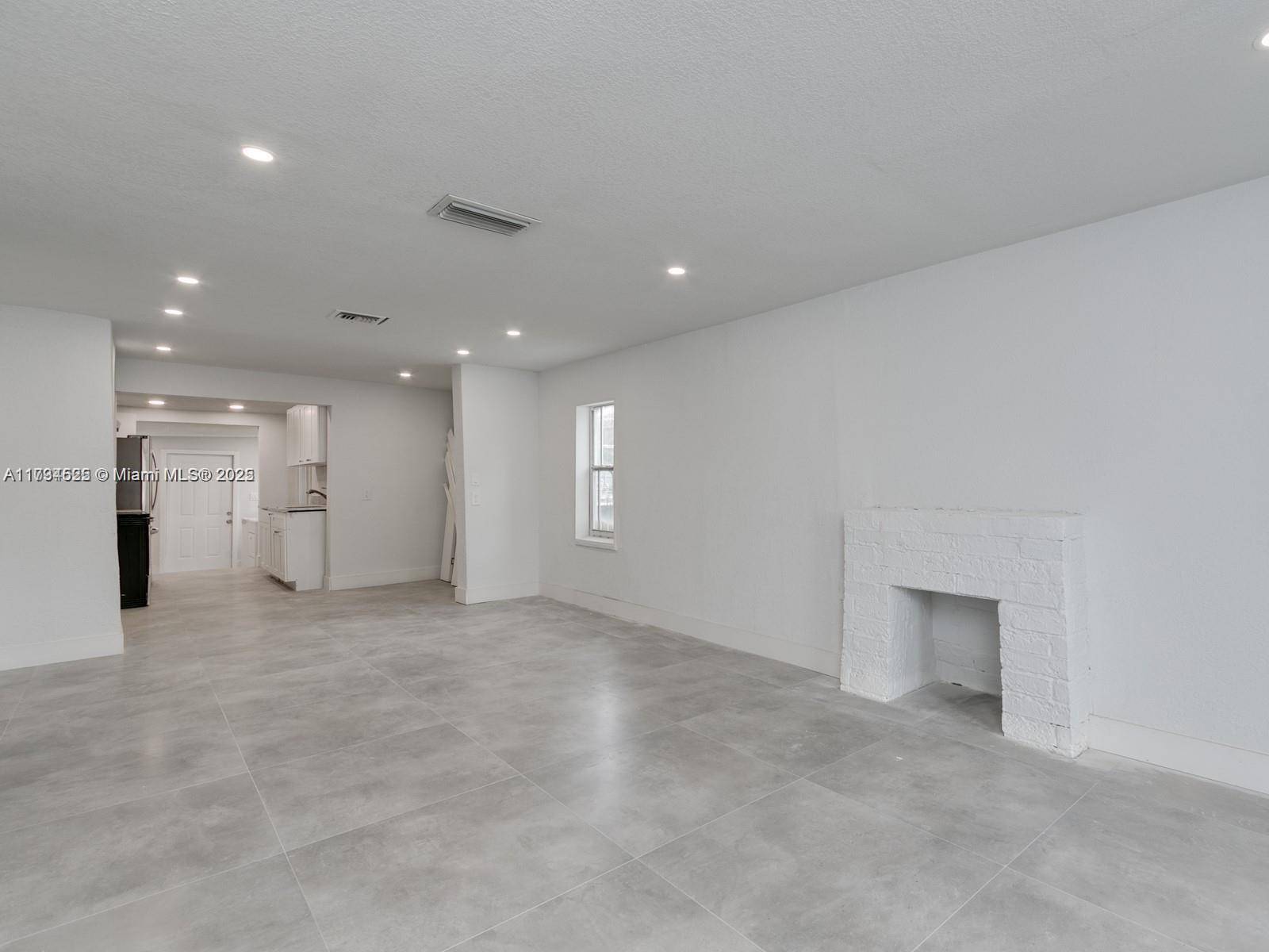 Miami, FL 33150,460 NW 82nd Ter