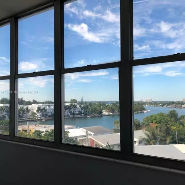 Miami Beach, FL 33141,7441 Wayne Ave #6B