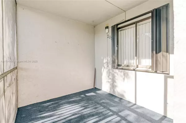 Weston, FL 33326,16531 Blatt Blvd #205