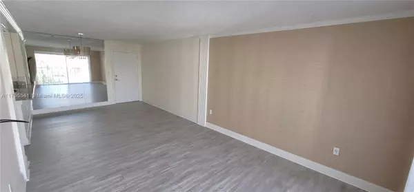 Miami, FL 33129,2530 SW 3rd Ave #206