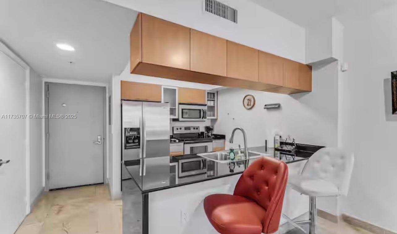 Miami, FL 33132,1750 N Bayshore Dr #3405