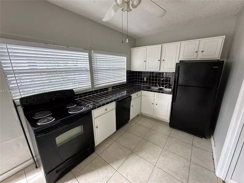 2443 Cleveland St #2, Hollywood, FL 33020