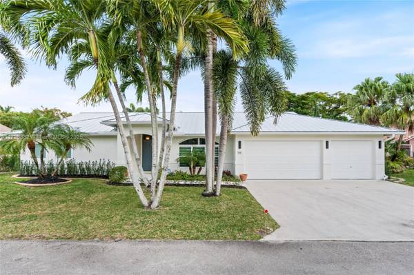 640 SW 101 Ave, Plantation, FL 33324