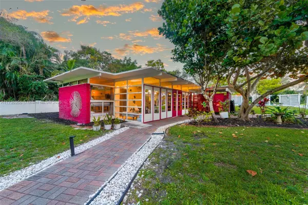 40 NE 24th St, Lazy Lake, FL 33305