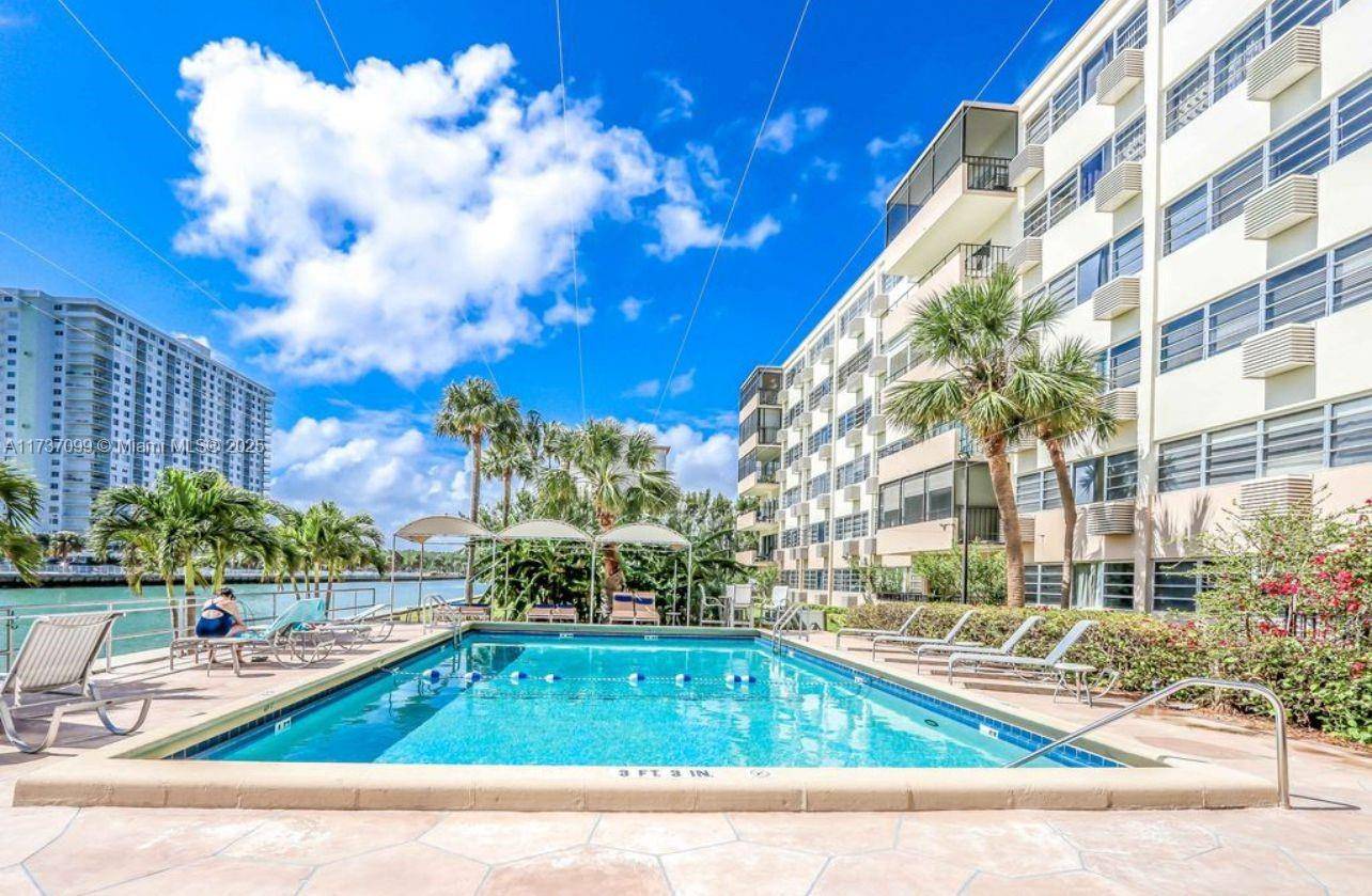 Sunny Isles Beach, FL 33160,220 Kings Point Dr #106