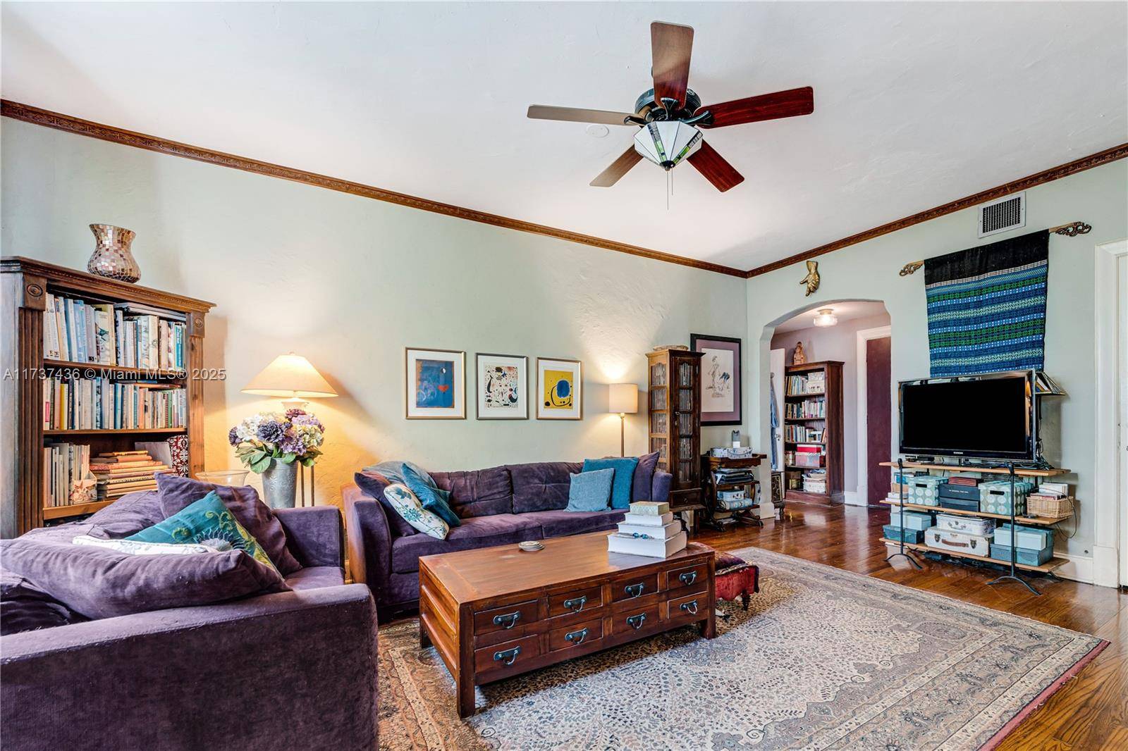 Miami Beach, FL 33139,900 16th St #302
