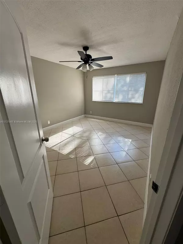 Coral Springs, FL 33076,9755 Westview Dr #1216