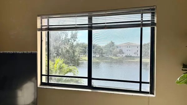 Palm Beach Gardens, FL 33410,2811 Grande Pkwy #203