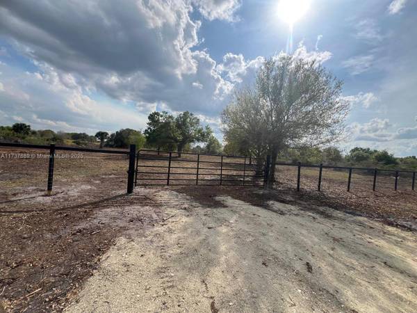 20066 NW 264 st,  Okeechobee,  FL 34972