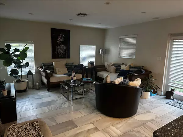 Miami, FL 33137,200 NE 44 ST