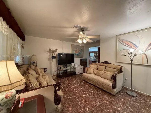 North Miami, FL 33168,13425 NW 12th Ave
