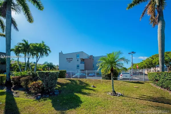 Miami, FL 33176,10900 SW 104th St #419