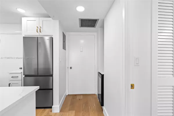 Pompano Beach, FL 33062,301 N Ocean Blvd #302