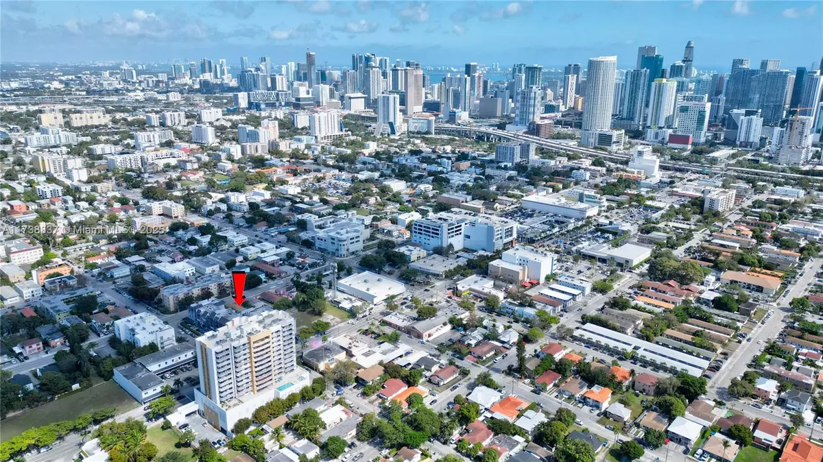 Miami, FL 33130,900 SW 8th St #1208