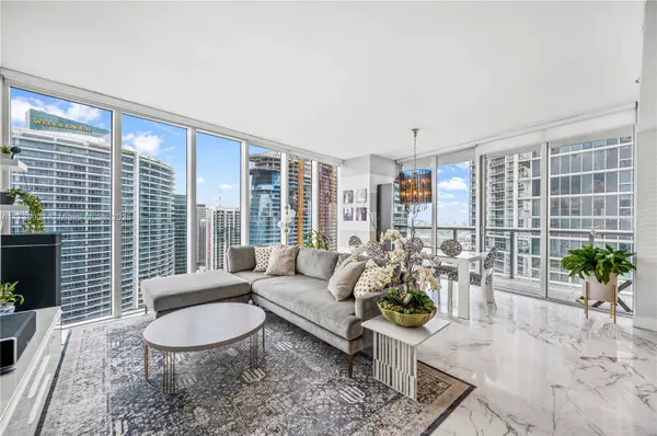 Miami, FL 33131,485 Brickell Ave #4402