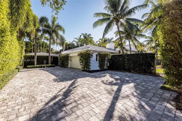 Miami Beach, FL 33140,5763 N Bay Rd