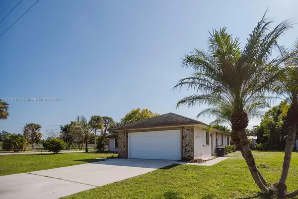 5800 Paleo Pines Cir, Fort Pierce, FL 34951