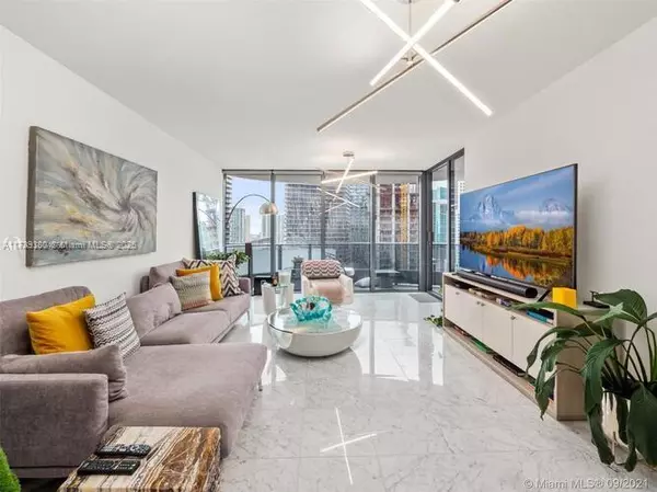 1000 Brickell Plz #2615, Miami, FL 33131