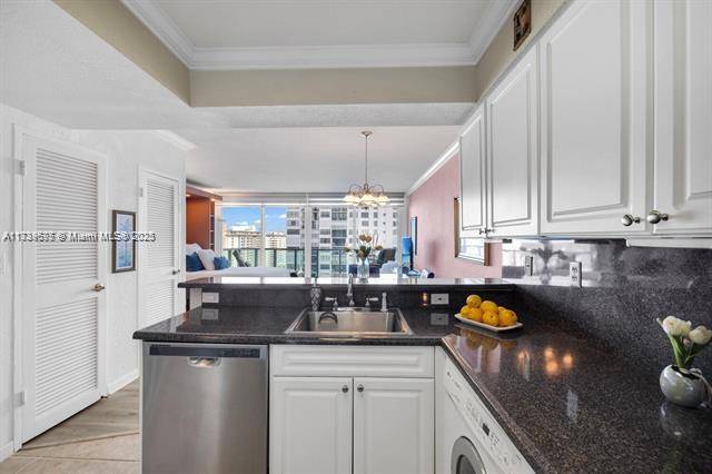 Hollywood, FL 33019,2501 S Ocean Dr #1637