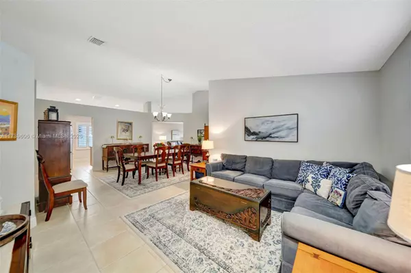 Weston, FL 33327,950 Briar Ridge Rd