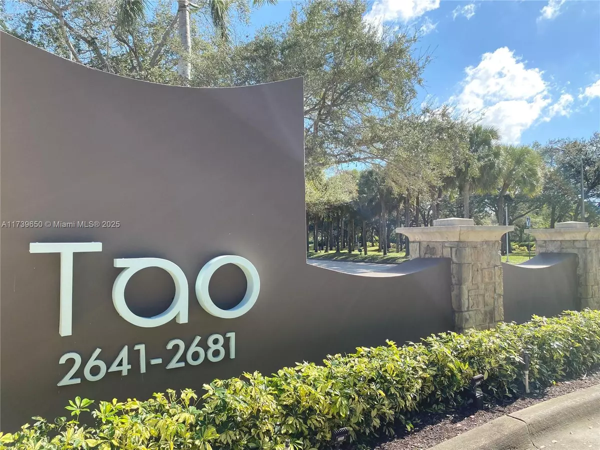 Sunrise, FL 33323,2641 N Flamingo Rd #706N