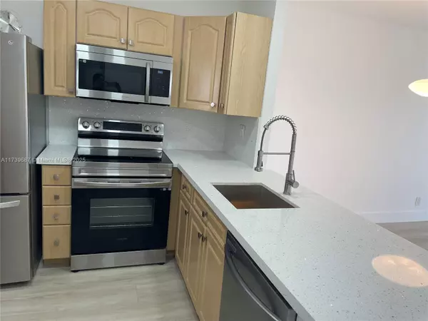 Lauderdale Lakes, FL 33319,4700 NW 35th St #602