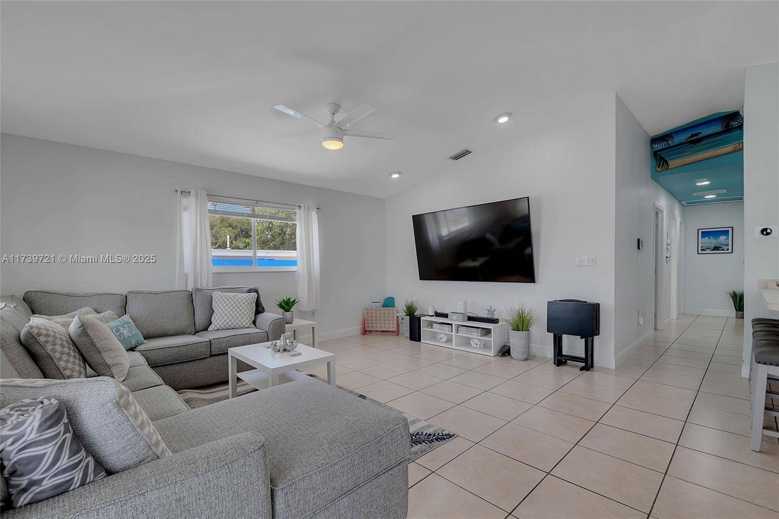 Key Largo, FL 33037,939 Plantation Rd