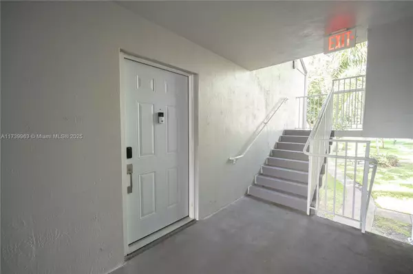 Pembroke Pines, FL 33025,11133 SW 8th St #202