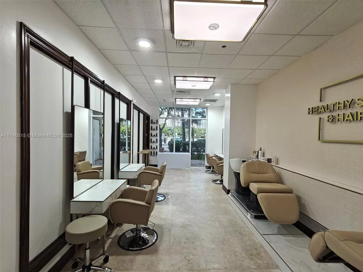 Fort Lauderdale, FL 33308,3020 NE 32nd Ave